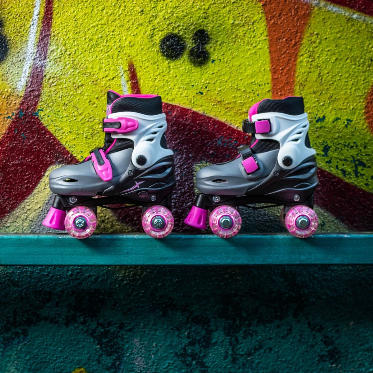 LED Roller Skates, Adjustable Quad Skates - Pink